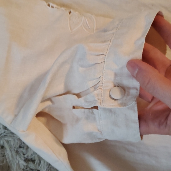 Vintage hand embroidered linen top - Picture 9 of 16